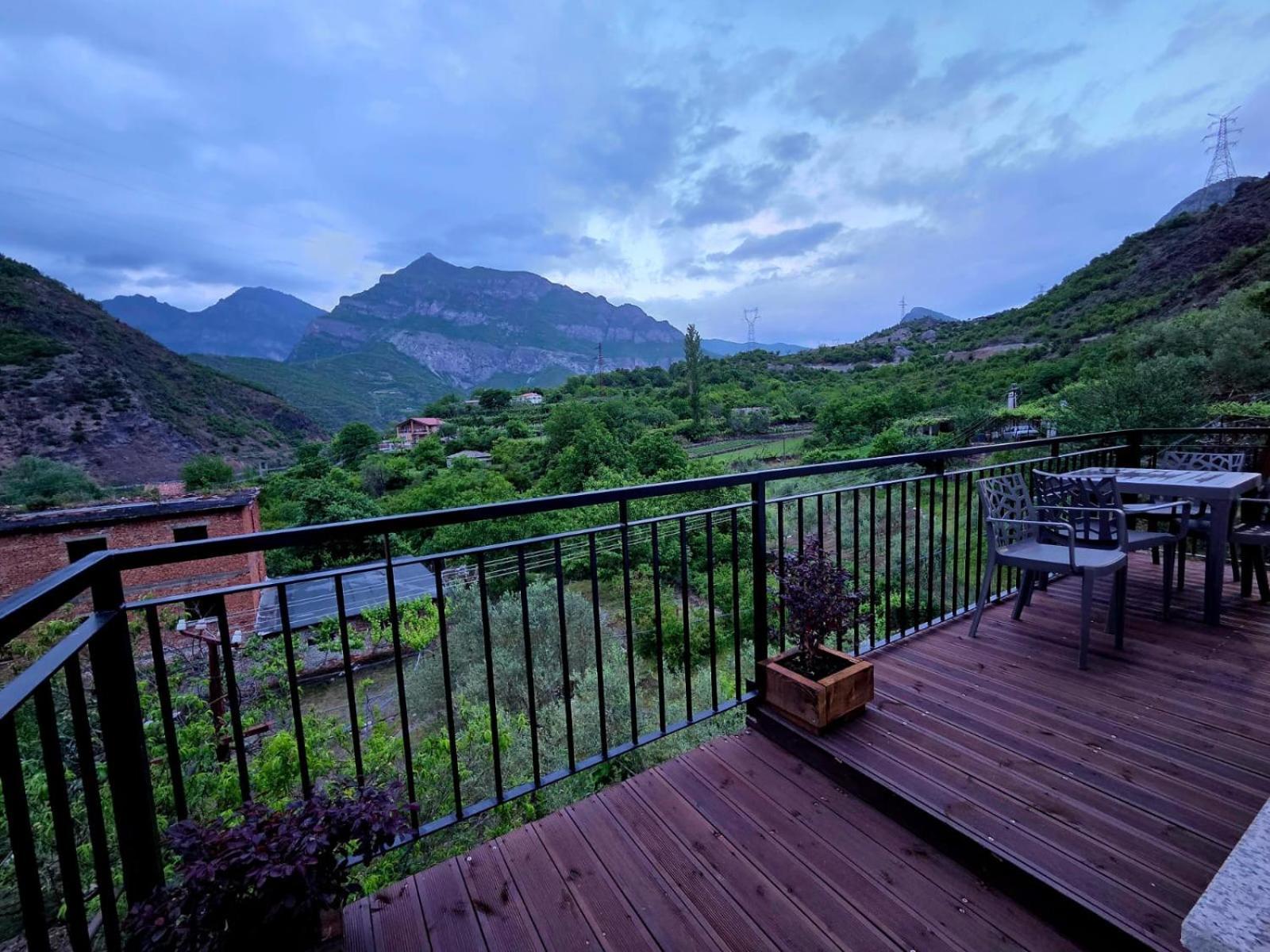 Hotel Davids Koman Ngoại thất bức ảnh